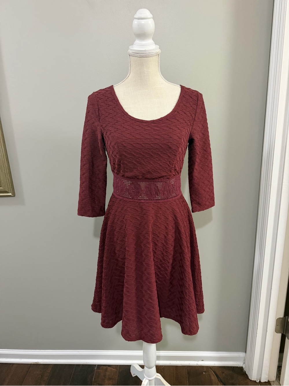 NWT American Rag Burgundy Textured Scoop-Neck Fit-and-Flare Dress